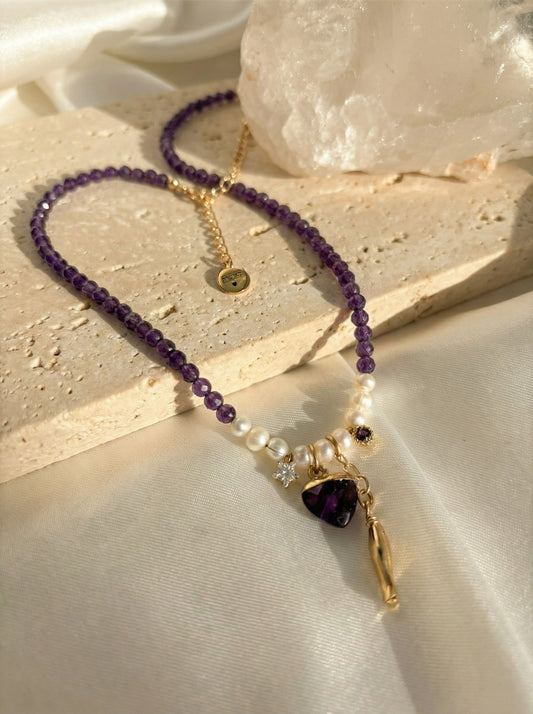 Sacred – שרשרת אמטיסט בשילוב פנינים